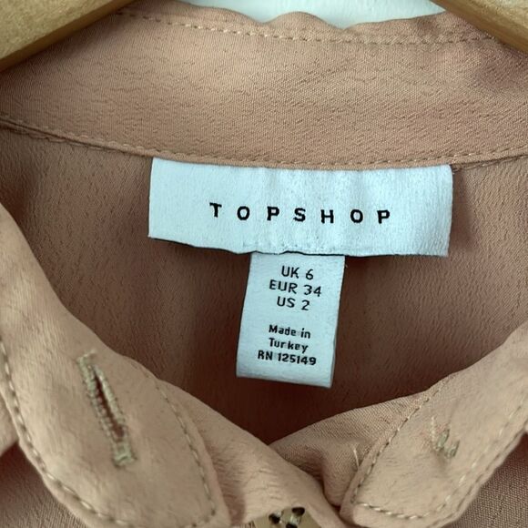Top Shop Nude colored blouse Size 2 Basics Closet Staples Career Wear - Picture 2 of 2